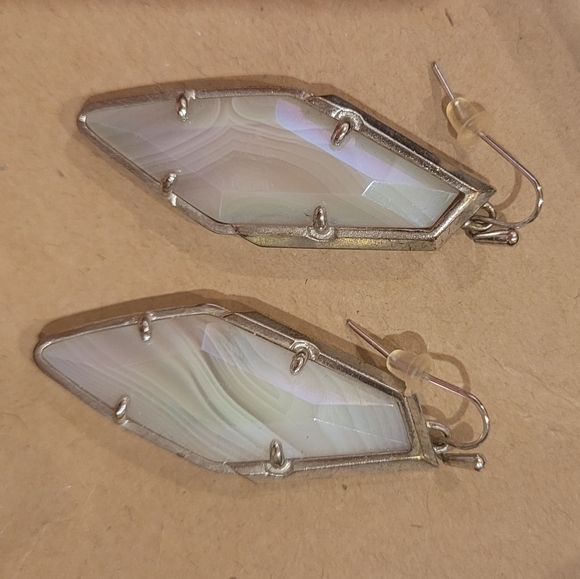 Beautiful Iridescent Kendra Scott Earrings - Picture 9 of 16